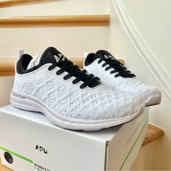 NWT APL Phantom Running Shoes Athletic Propulsion Labs Sneakers White / black - Picture 11 of 16
